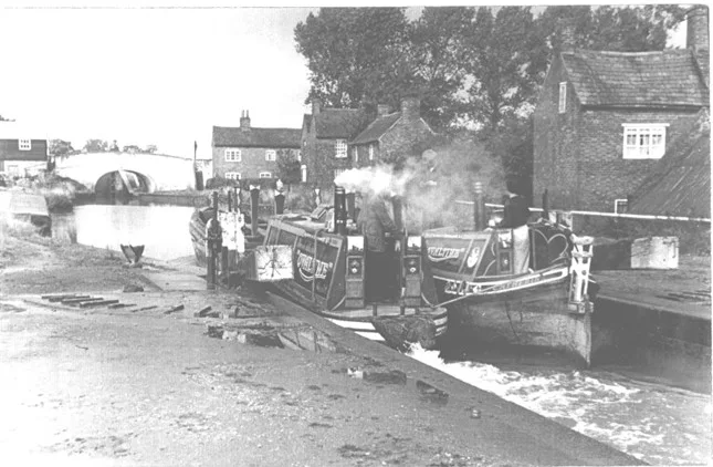 Historic canal boat photograph from Onion Walks